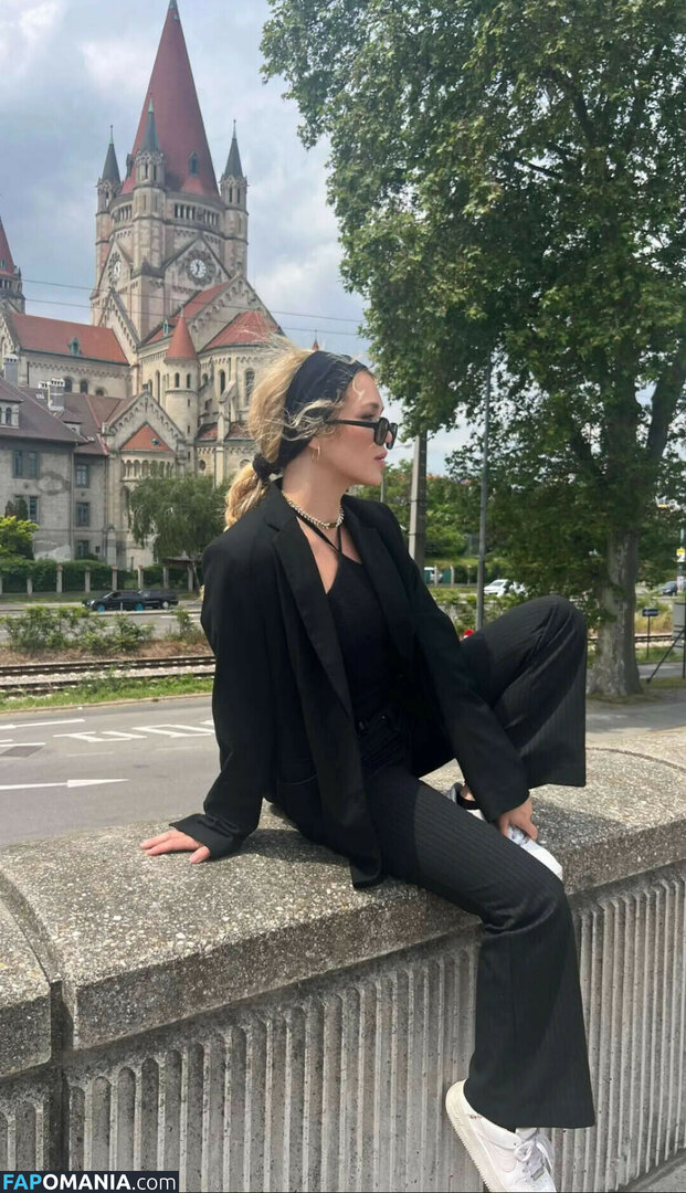 Brec Bassinger / brecbassinger Nud OnlyFans  Fotografie scursă #15