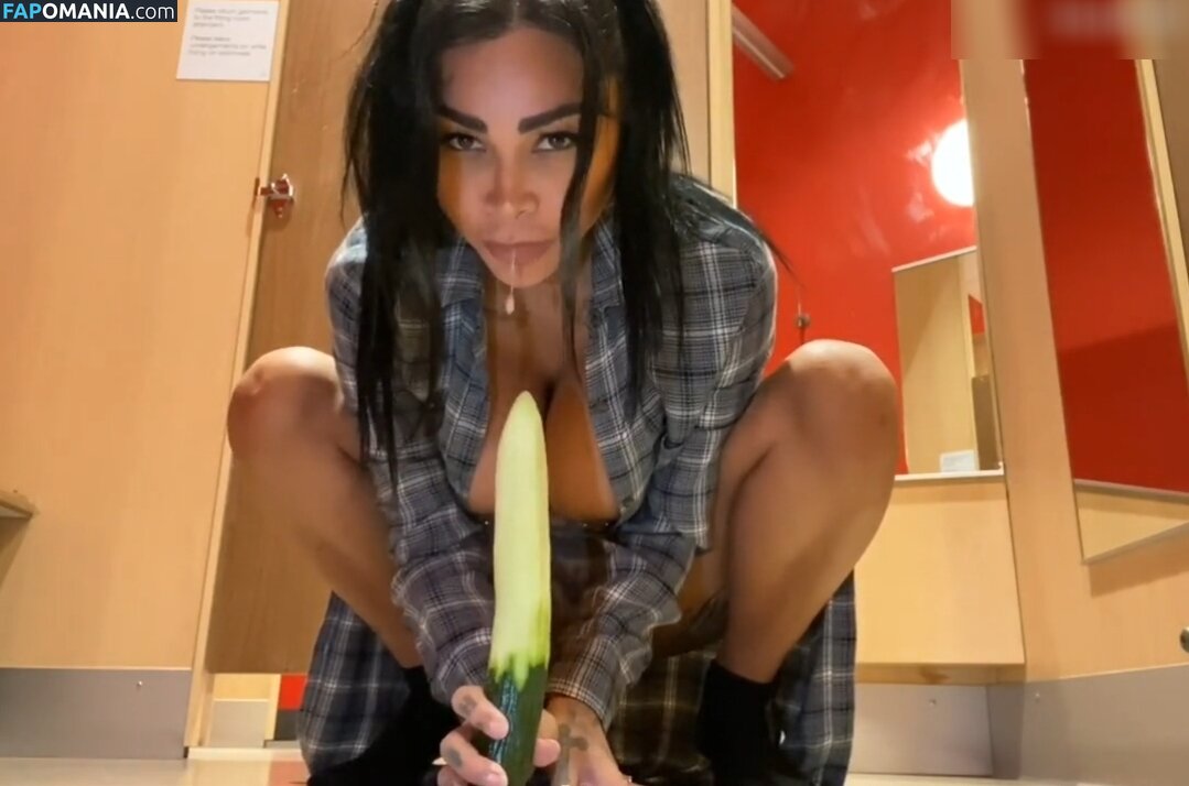Brittanya Razavi / brittanya187187 / imbrittanya / seebrittanya Nud OnlyFans  Fotografie scursă #617