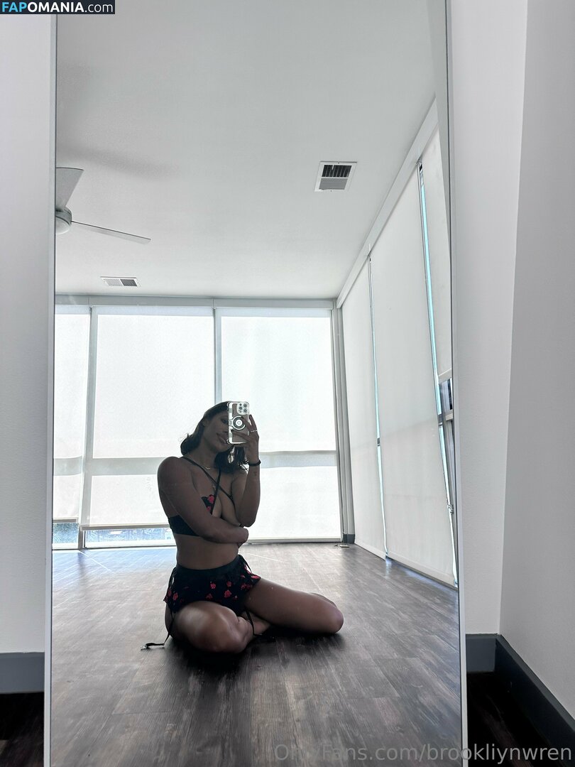 Brookliyn Wren / brookliyn_wren / brookliynwren / helloBROOKLIYN Nud OnlyFans  Fotografie scursă #741