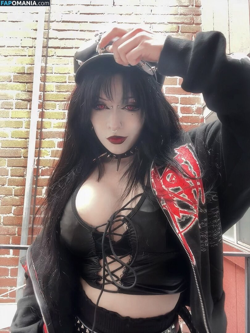buffgothmom / xohmygoth Nud OnlyFans  Fotografie scursă #13
