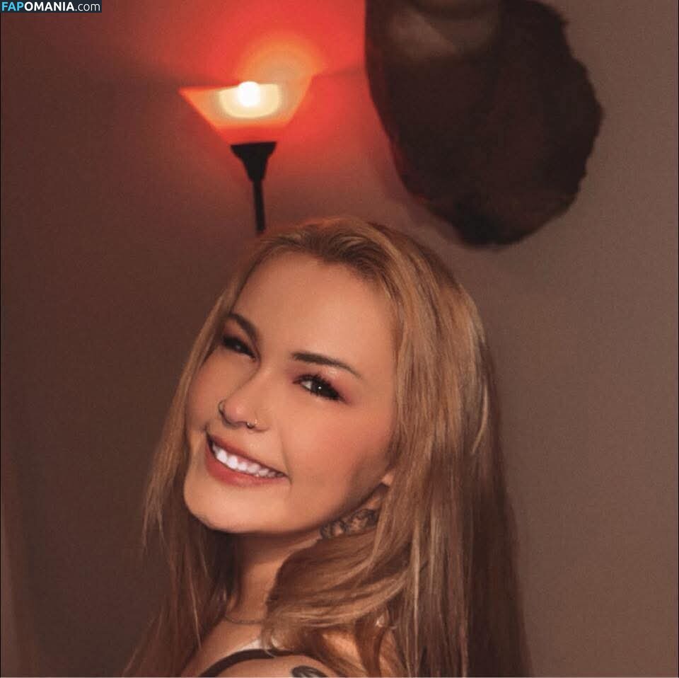Busty Kristen from Iowa Nud OnlyFans  Fotografie scursă #2