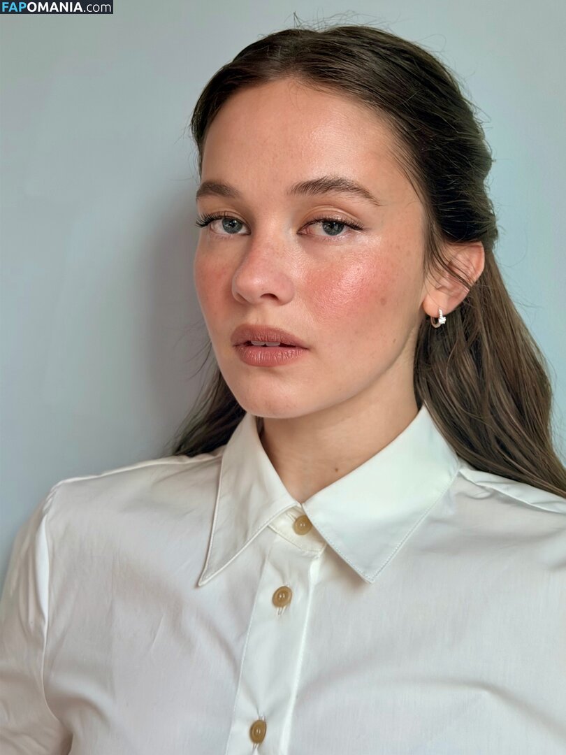 Cailee Spaeny / caileespaeny Nud OnlyFans  Fotografie scursă #337