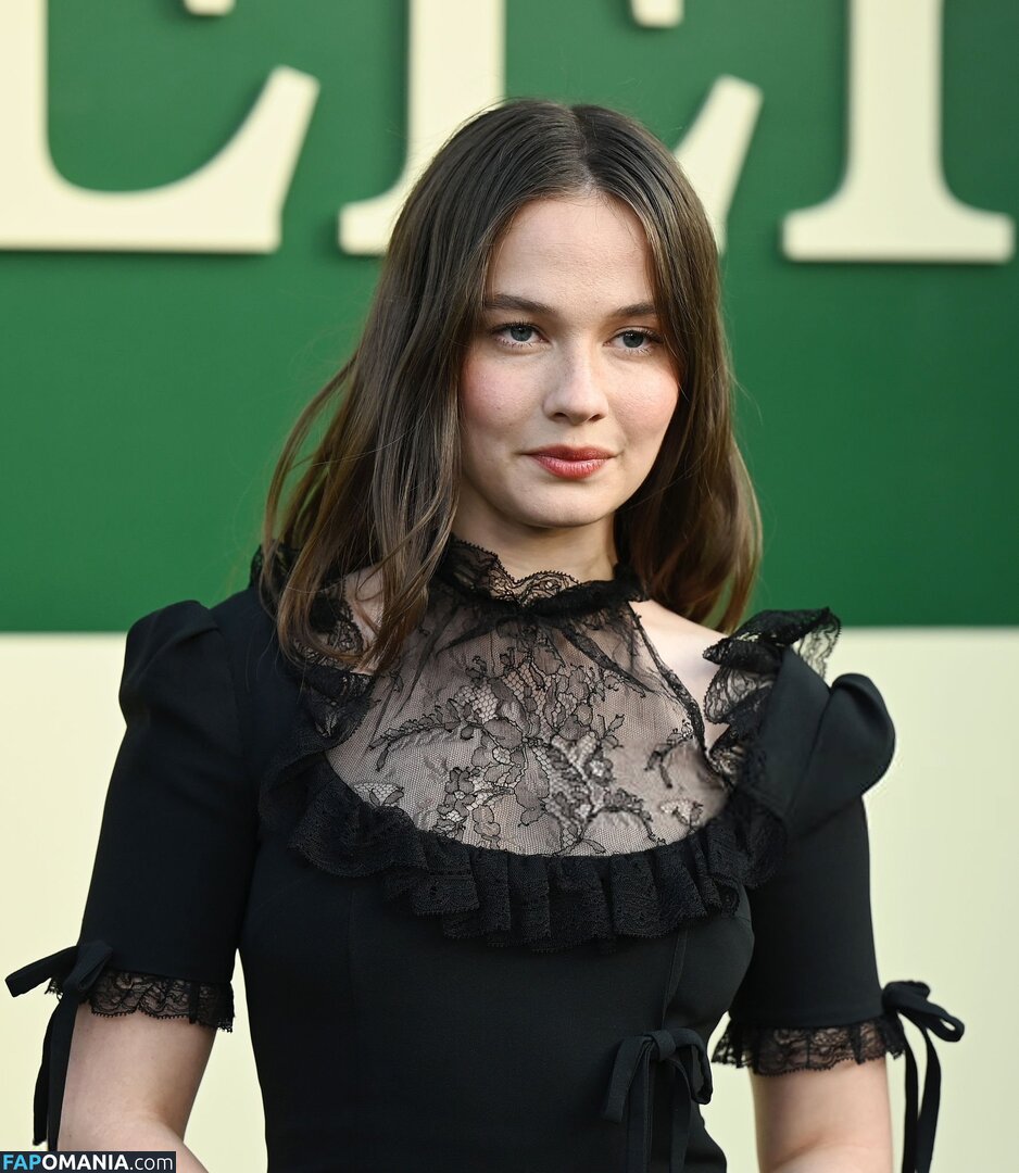 Cailee Spaeny / caileespaeny Nud OnlyFans  Fotografie scursă #346
