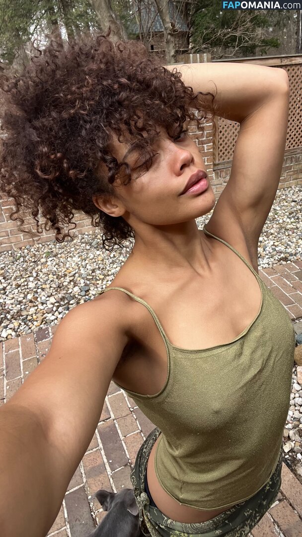 Caitlyn Mwenifumbo / bby_cai / bbycai_ / caitlyn angenile Nud OnlyFans  Fotografie scursă #4