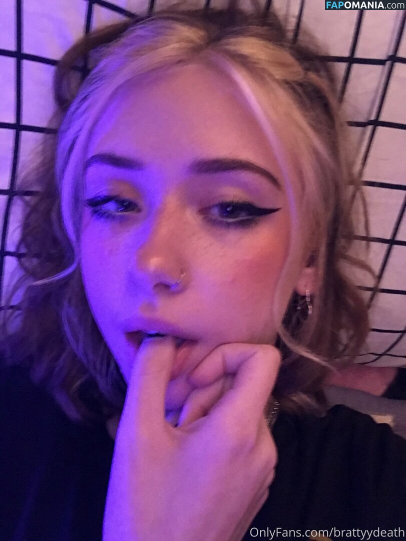 br4ttydeath / cammie / oficialcammie Nud OnlyFans  Fotografie scursă #26