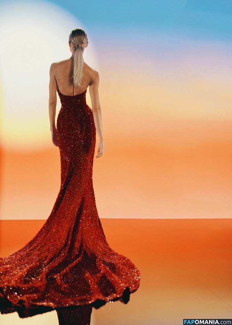 Candice Swanepoel Nud Fotografie scursă #11