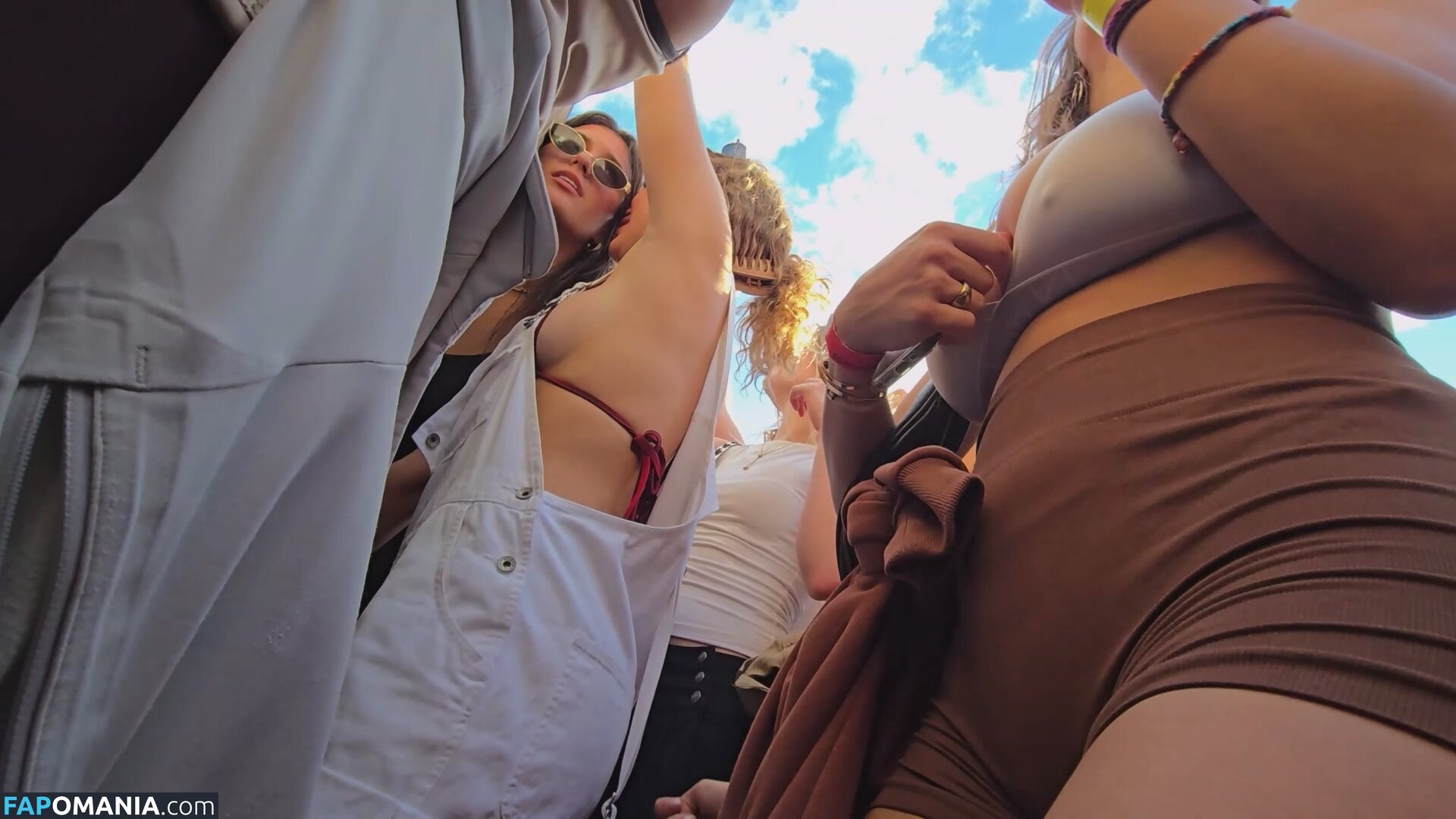 CANDID Boobs / bouncy / braless / cleavage / downblouse / jiggly Nud OnlyFans  Fotografie scursă #17