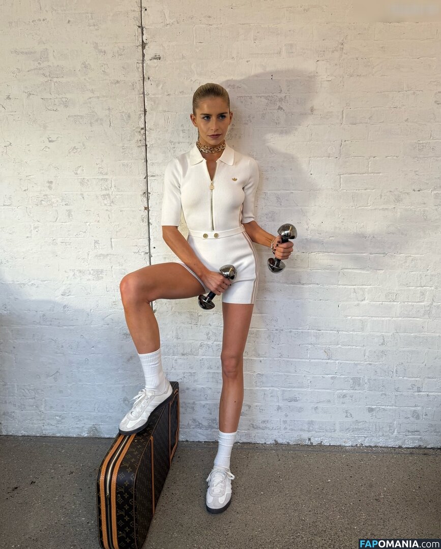 Caro Daur / carodaur Nud OnlyFans  Fotografie scursă #378