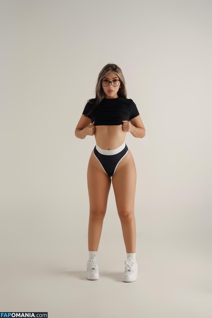 caro_martinezz / https: Nud OnlyFans  Fotografie scursă #2