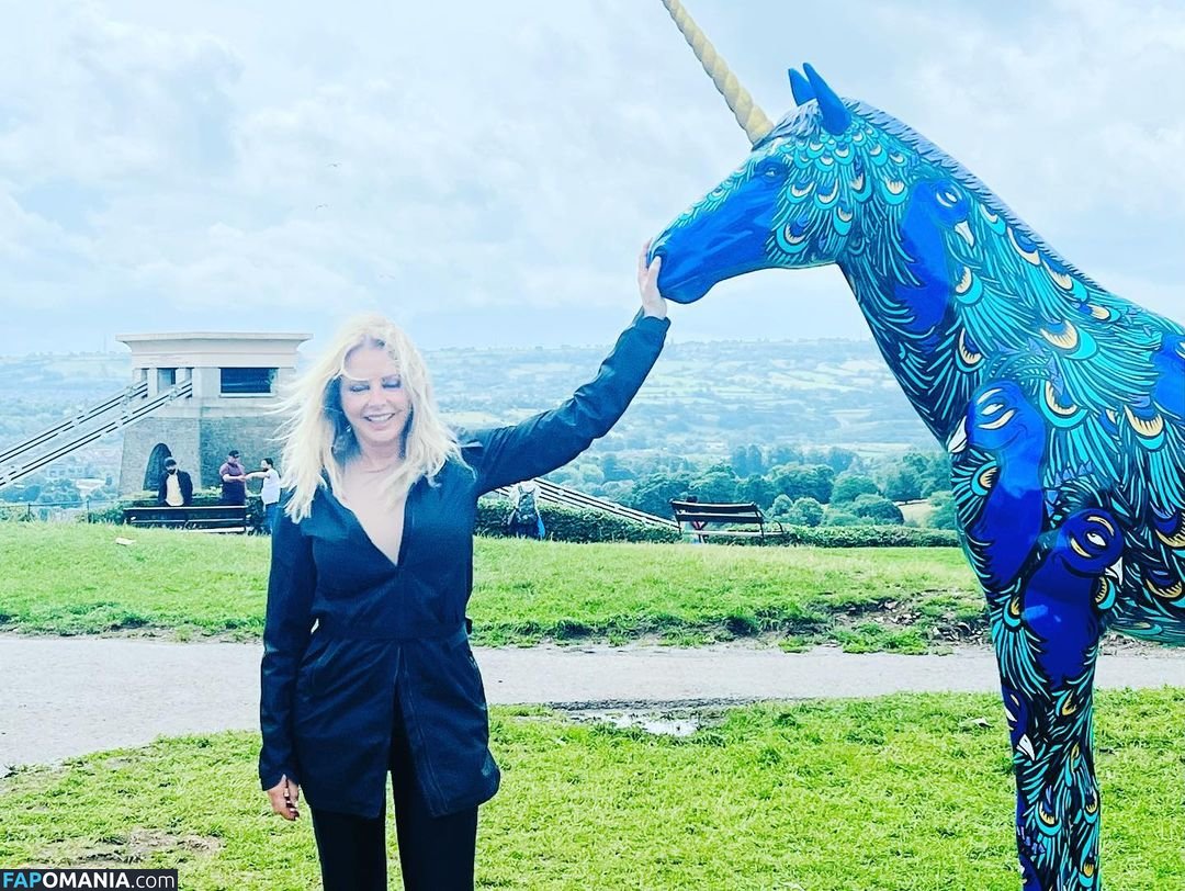 Carol Vorderman Nud OnlyFans  Fotografie scursă #30