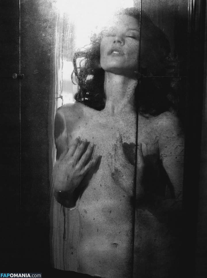 Catherine Zeta Jones / catherinezetajones Nud OnlyFans  Fotografie scursă #4