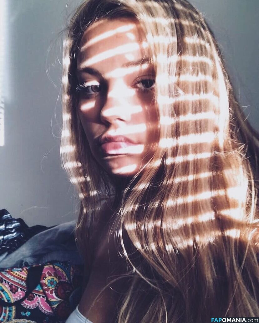 Catie Archambeau / catie.a Nud OnlyFans  Fotografie scursă #12