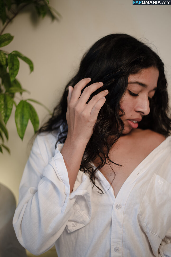 Chameelia / _Chameelia_ / __chameelia_ / chameeliaa / cw Nud OnlyFans  Fotografie scursă #5