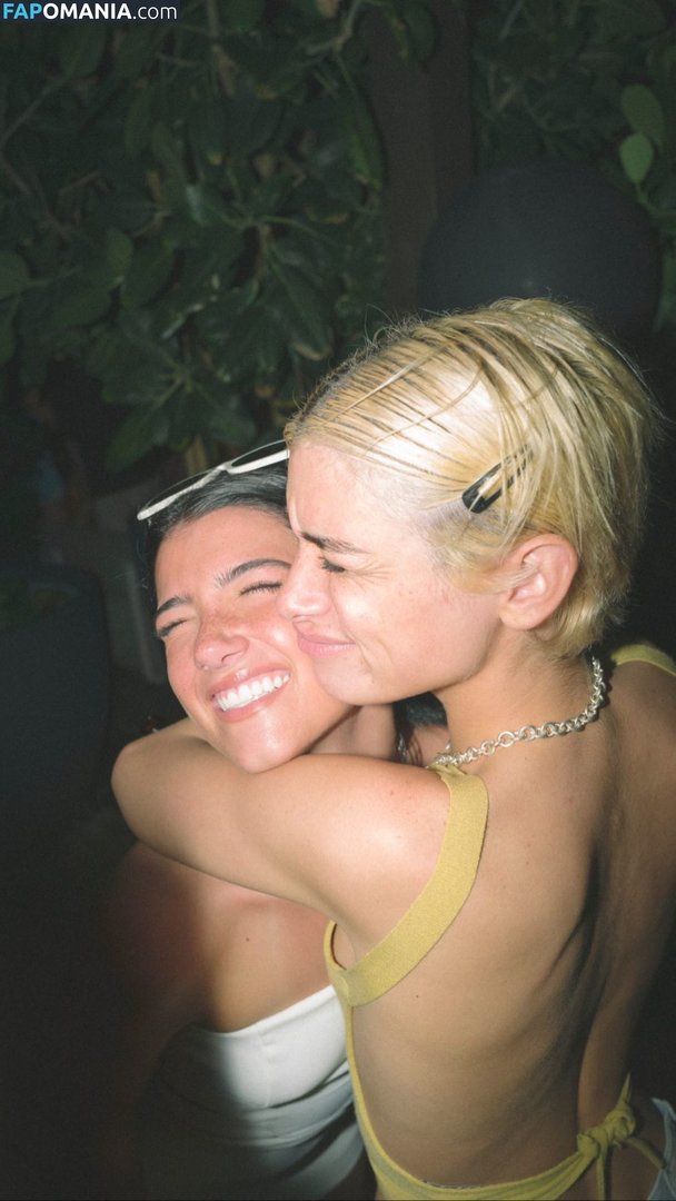 Charli D'Amelio / Charli Damelio / charlidamelio / charliesdamelio Nud OnlyFans  Fotografie scursă #45