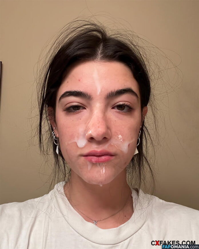 Charli D'Amelio / Charli Damelio / charlidamelio / charliesdamelio Nud OnlyFans  Fotografie scursă #49