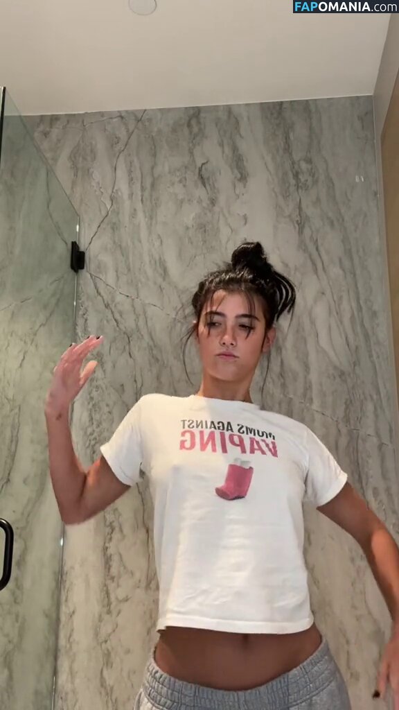 Charli D'Amelio / Charli Damelio / charlidamelio / charliesdamelio Nud OnlyFans  Fotografie scursă #340