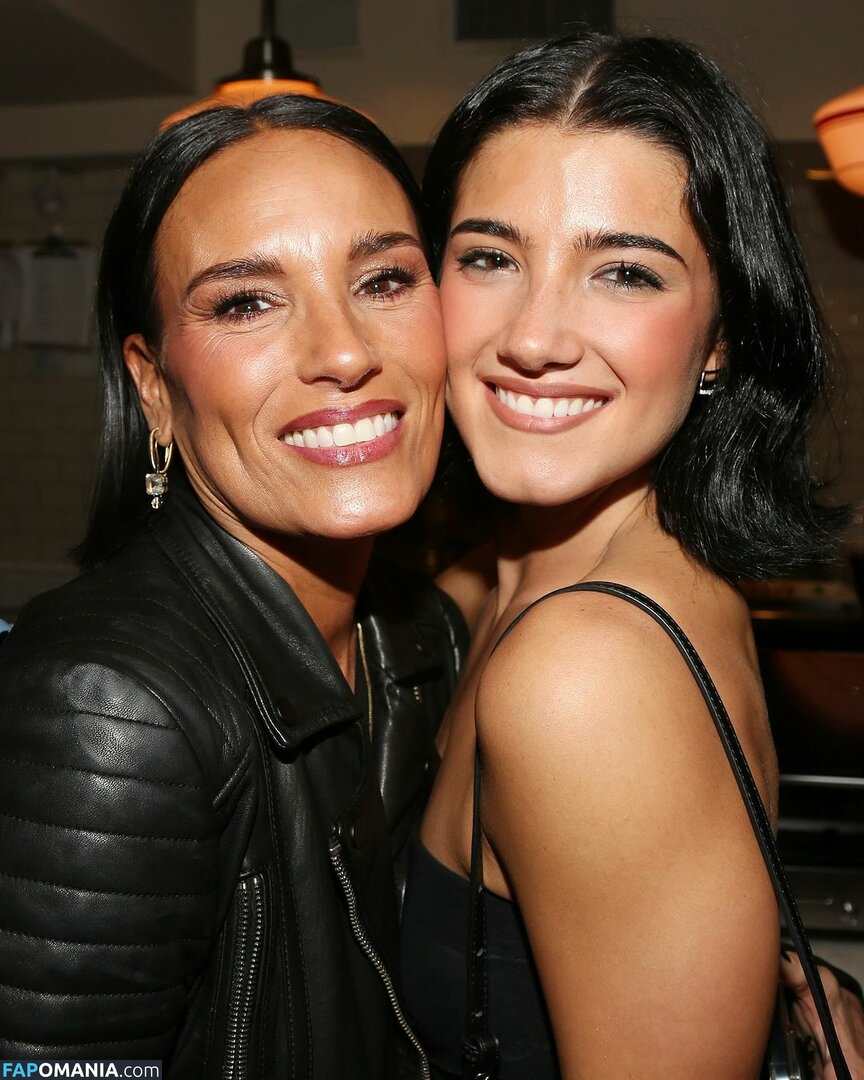 Charli D'Amelio / Charli Damelio / charlidamelio / charliesdamelio Nud OnlyFans  Fotografie scursă #1473