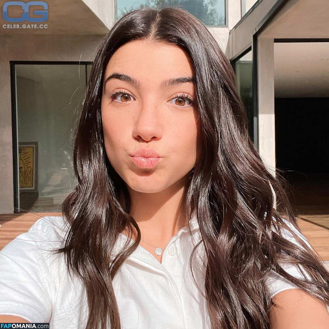 Charli D'Amelio / Charli Damelio / charlidamelio / charliesdamelio Nud OnlyFans  Fotografie scursă #1557