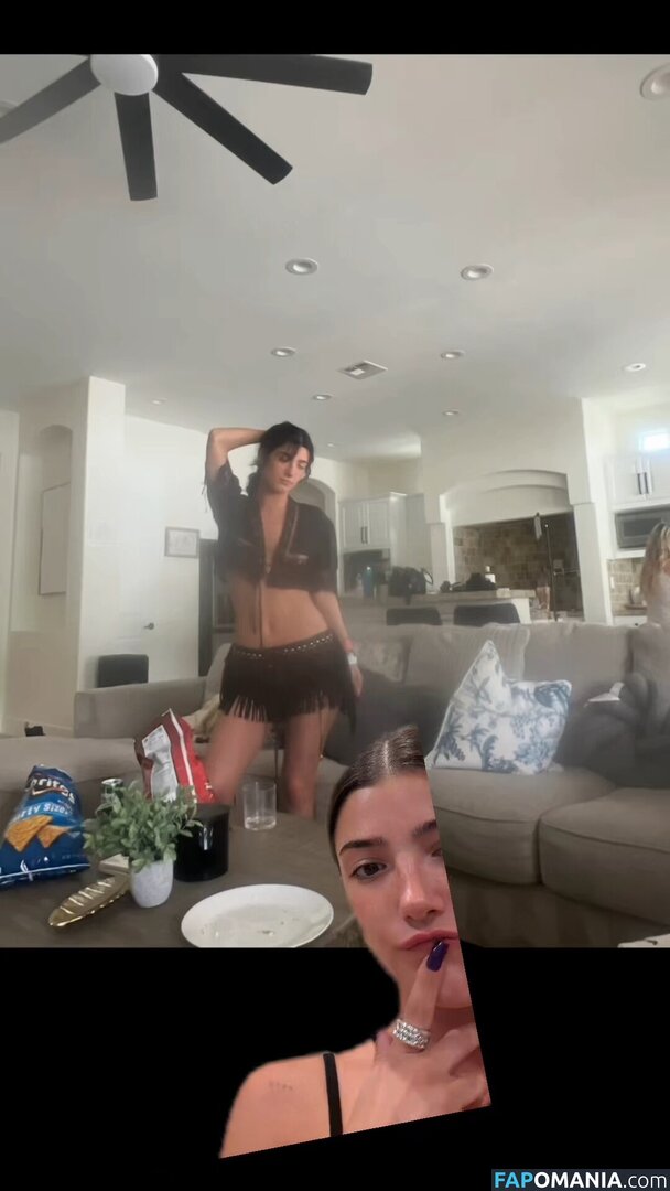 Charli D'Amelio / Charli Damelio / charlidamelio / charliesdamelio Nud OnlyFans  Fotografie scursă #1652