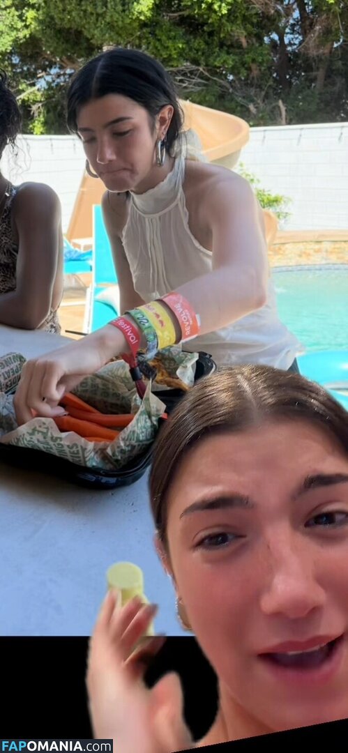 Charli D'Amelio / Charli Damelio / charlidamelio / charliesdamelio Nud OnlyFans  Fotografie scursă #1654