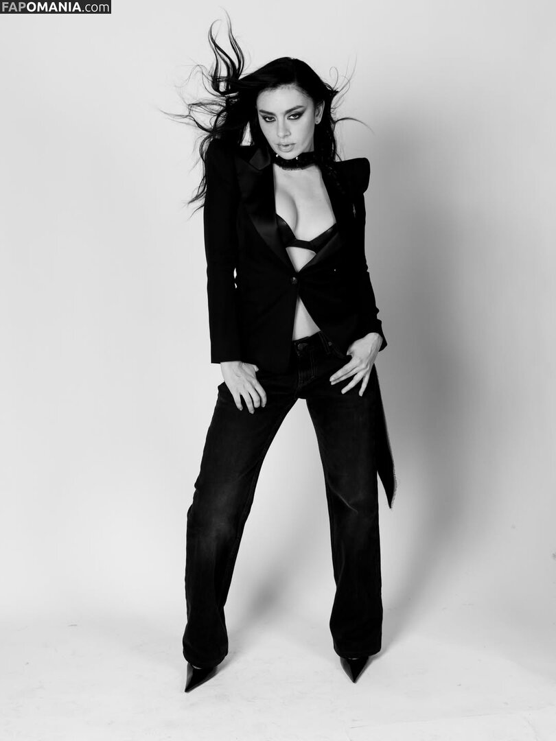 Charli XCX / charli_xcx / charlignarly / charlixcx / https: Nud OnlyFans  Fotografie scursă #1272