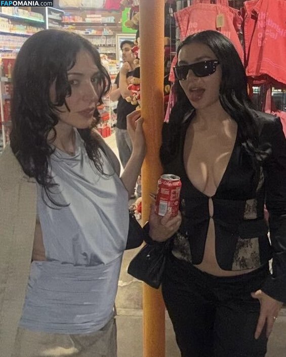 Charli XCX / charli_xcx / charlignarly / charlixcx / https: Nud OnlyFans  Fotografie scursă #1288
