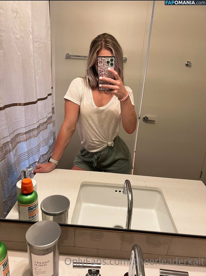 Cheerleader Kait / cheerleaderkait / cheerluvkaitlyn / fitkaitlynxoxo Nud OnlyFans  Fotografie scursă #1565