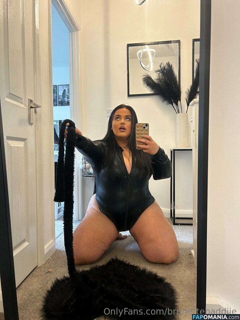 Chloe Jade / Chloe Pauley / brunettebaddiie / chloepauleyx Nud OnlyFans  Fotografie scursă #73