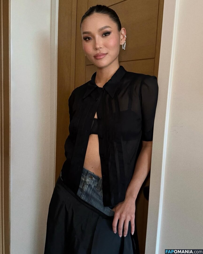 Chloe Kim / chloekim / thechloekim Nud OnlyFans  Fotografie scursă #7