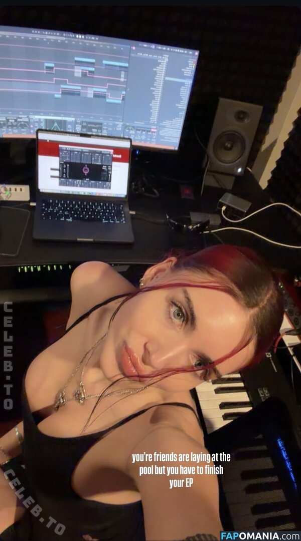 Clara Cuve / ClaraCuvéyt / clara_cuve / claracuve / cuveclara Nud OnlyFans  Fotografie scursă #1