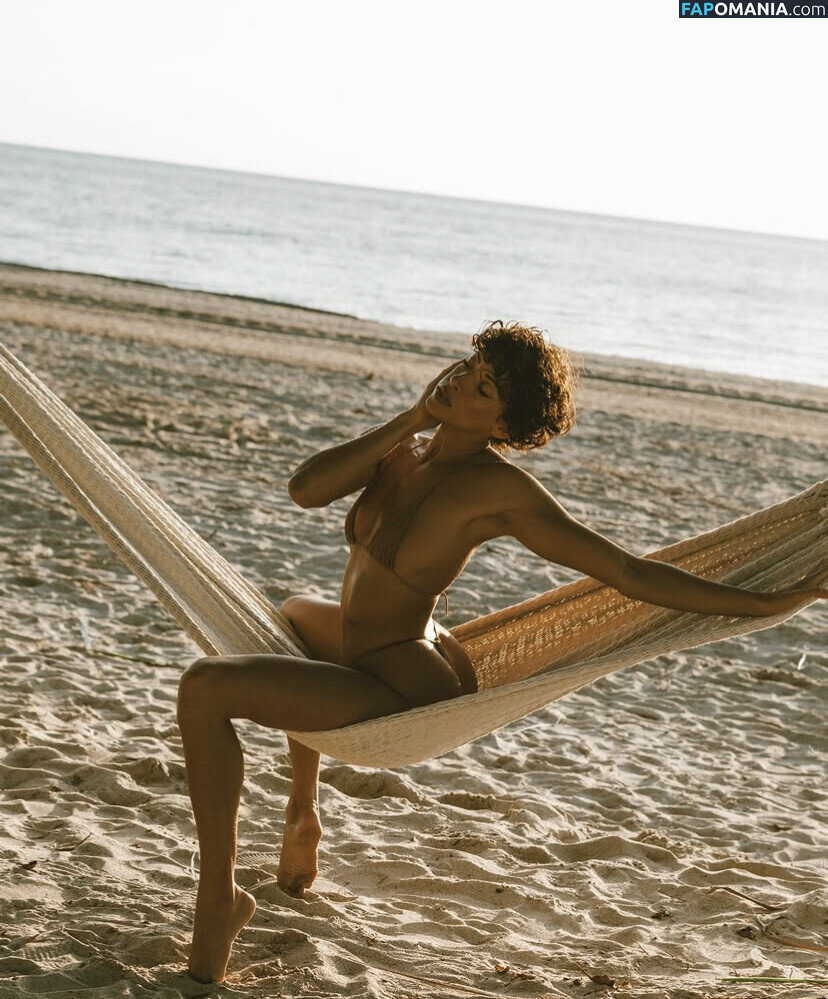 Clara Rene / ClaraRene_ / clara.rene_fit Nud OnlyFans  Fotografie scursă #10