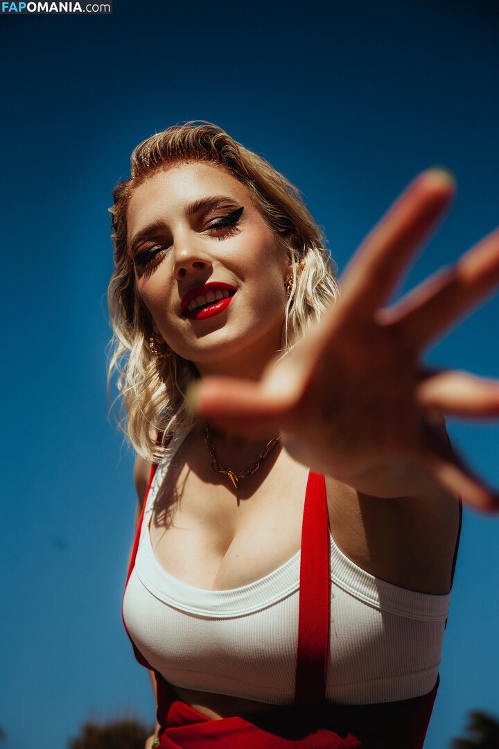Courtney Miller / co_mill / typicalvlogs Nud OnlyFans  Fotografie scursă #626