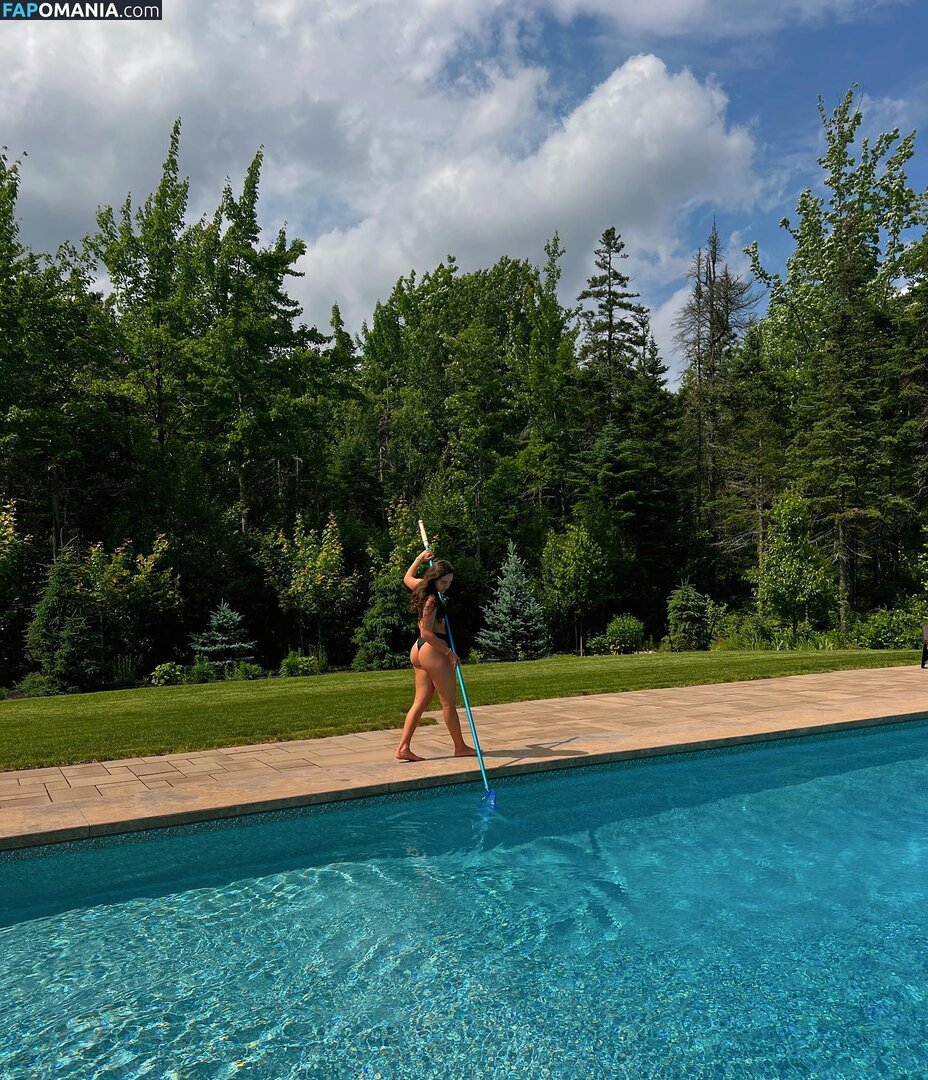 Courtney Sarault / court_sarault / courtsarault / https: Nud OnlyFans  Fotografie scursă #15
