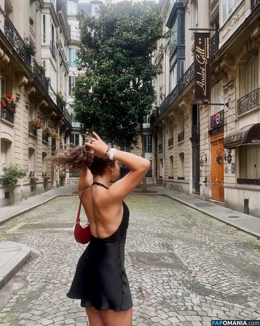 Courtney Sarault / court_sarault / courtsarault / https: Nud OnlyFans  Fotografie scursă #25