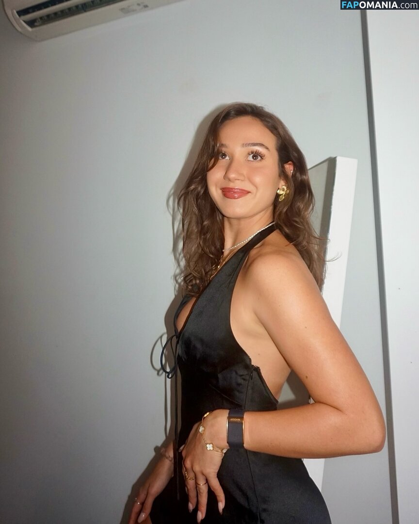 Courtney Sarault / court_sarault / courtsarault / https: Nud OnlyFans  Fotografie scursă #26