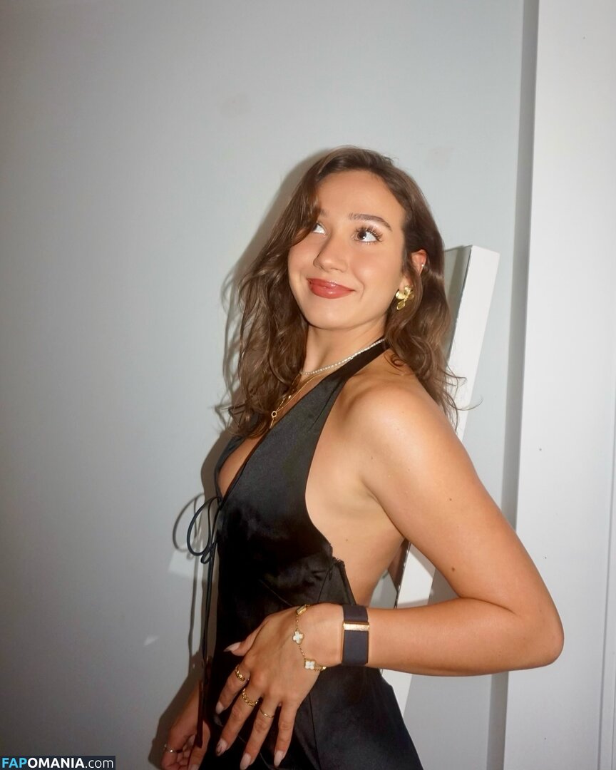 Courtney Sarault / court_sarault / courtsarault / https: Nud OnlyFans  Fotografie scursă #27