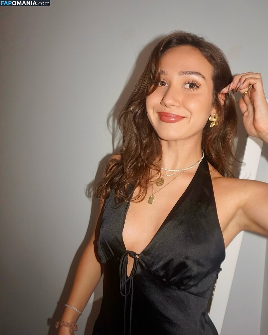 Courtney Sarault / court_sarault / courtsarault / https: Nud OnlyFans  Fotografie scursă #28