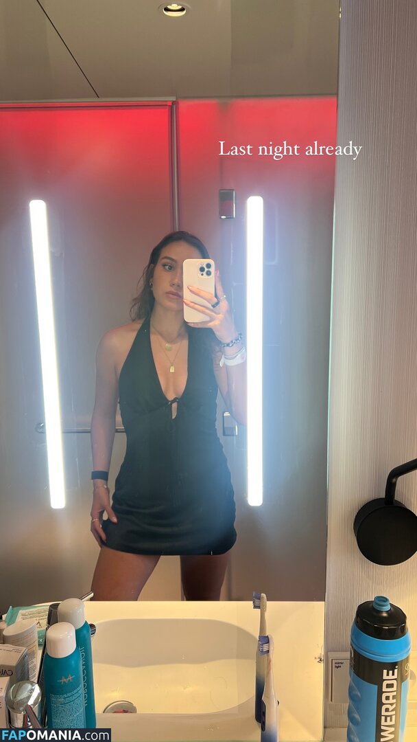 Courtney Sarault / court_sarault / courtsarault / https: Nud OnlyFans  Fotografie scursă #29