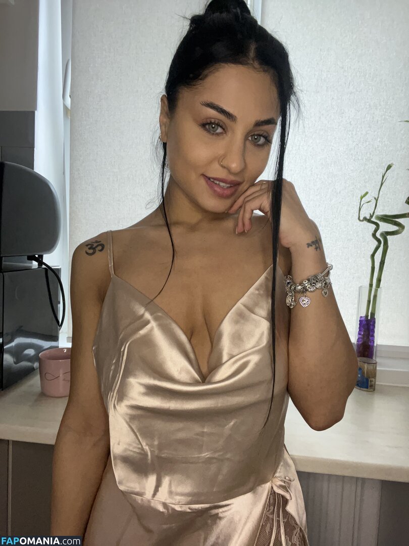 Lexabea_1 / crewkaarina / thekaarina Nud OnlyFans  Fotografie scursă #8