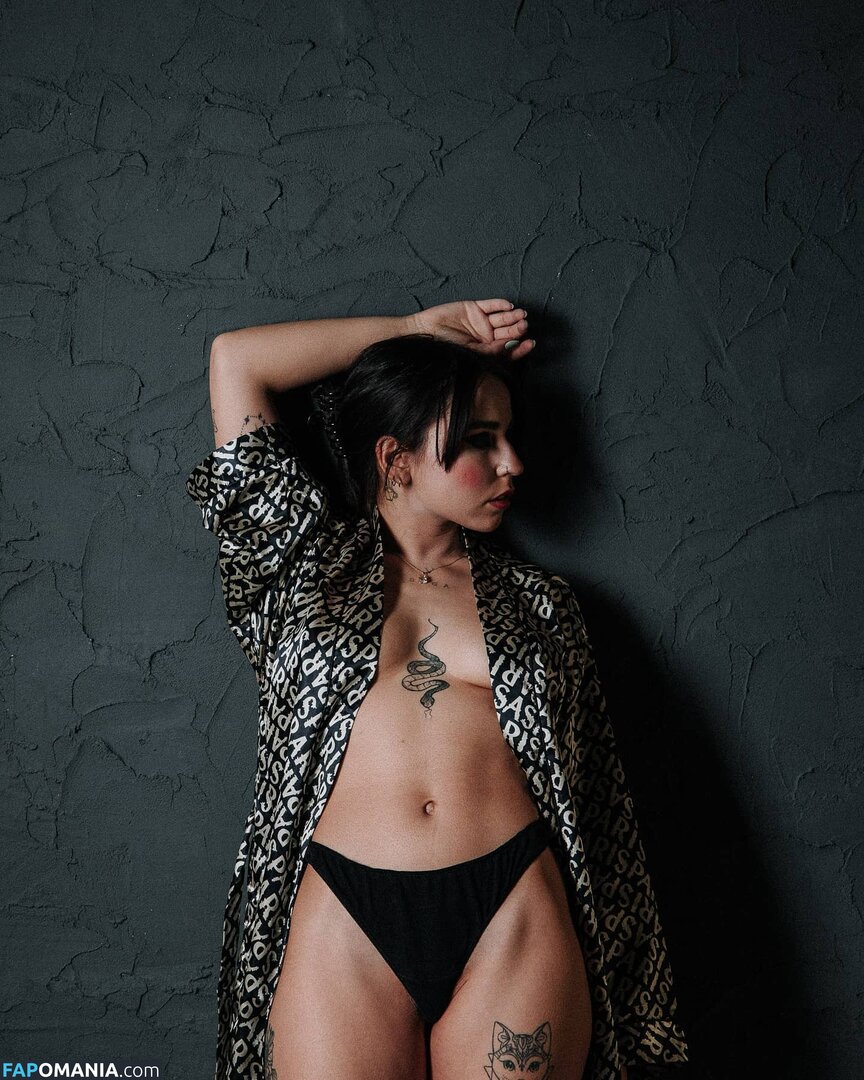crismaia97 / maiaserena / user Nud OnlyFans  Fotografie scursă #14