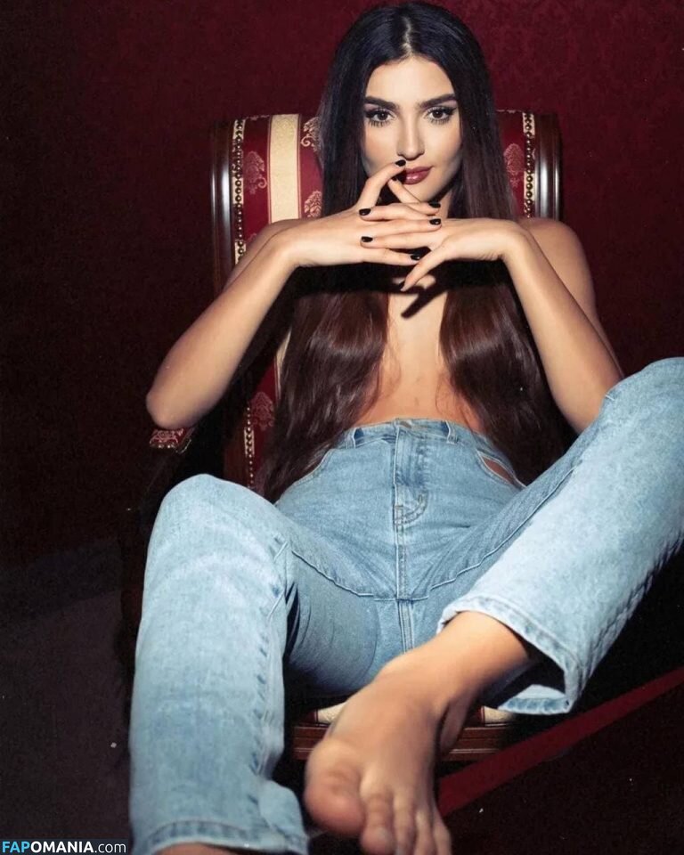Dina Saeva / senoritasaeva Nud OnlyFans  Fotografie scursă #3