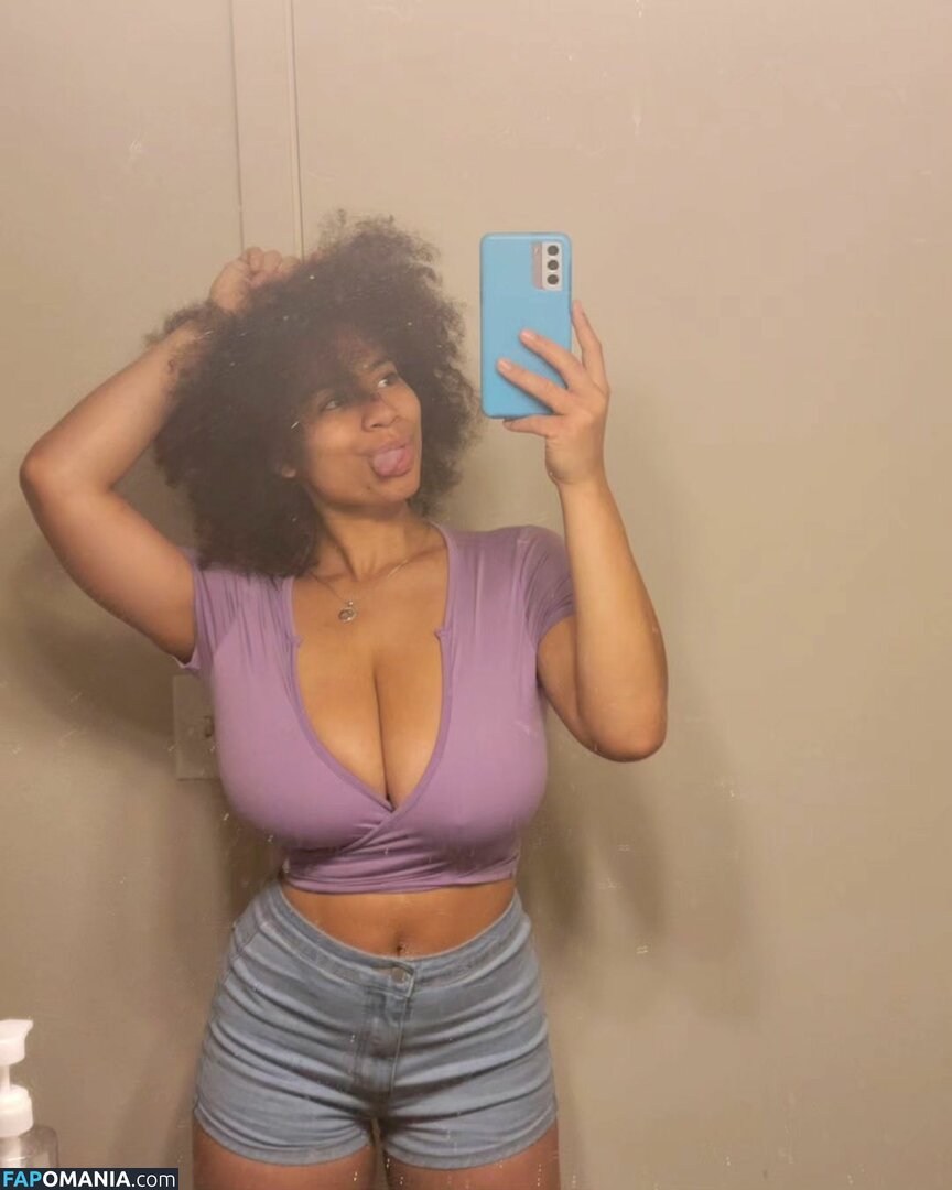 Dina / _ur_russian_dina / coco_ppop01 / dinadewgong Nud OnlyFans  Fotografie scursă #8