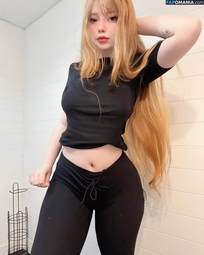 Diovana Konigsreuter / diokonigsreuter / diovanakoni Nud OnlyFans  Fotografie scursă #1
