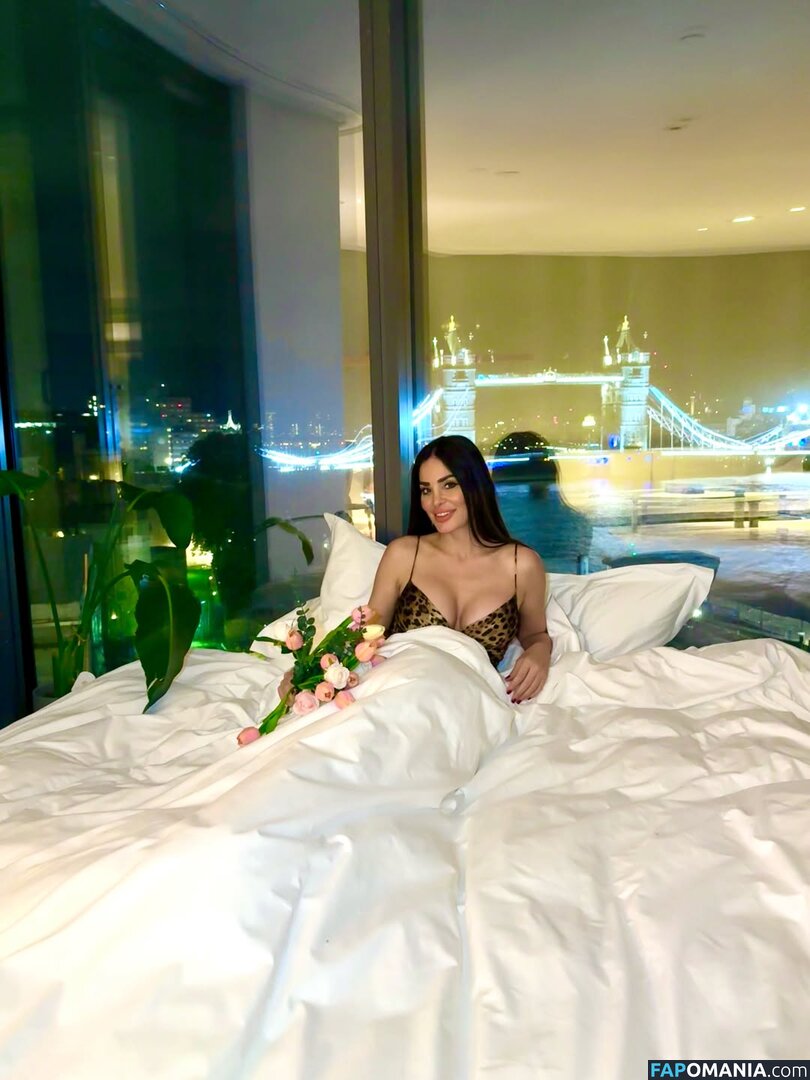 Dominique Hourani / DominiqueHorani / dominiquehourani / https: Nud OnlyFans  Fotografie scursă #5
