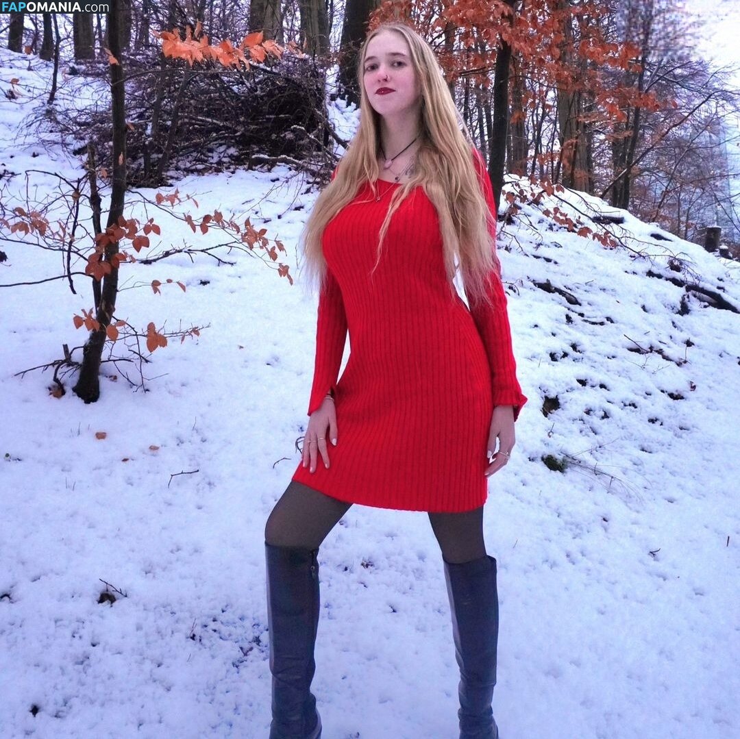 Dorfblondie Nud OnlyFans  Fotografie scursă #30