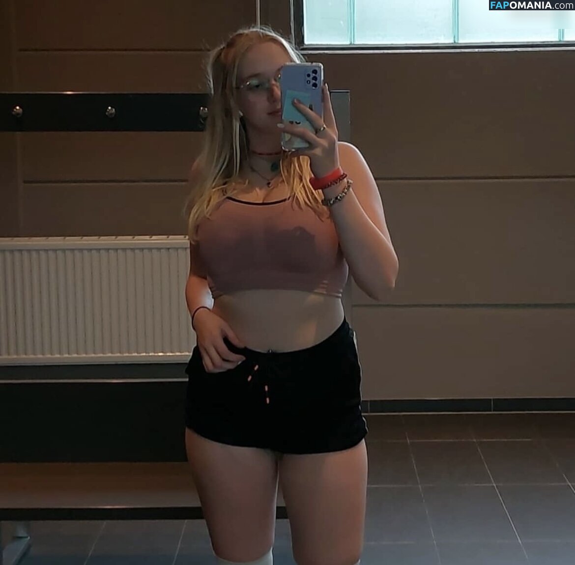 Dorfblondie Nud OnlyFans  Fotografie scursă #79