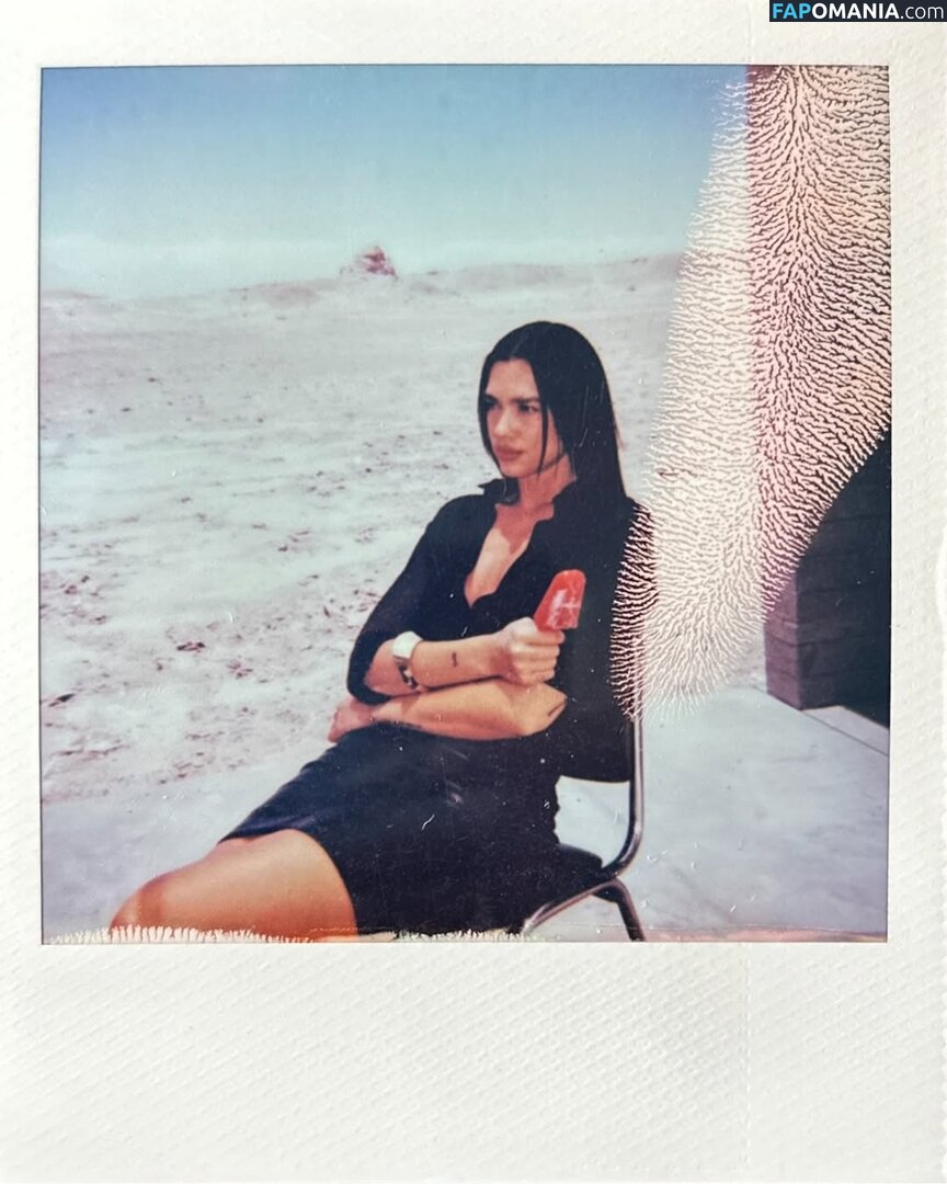 Dua Lipa / dualipa Nud OnlyFans  Fotografie scursă #154