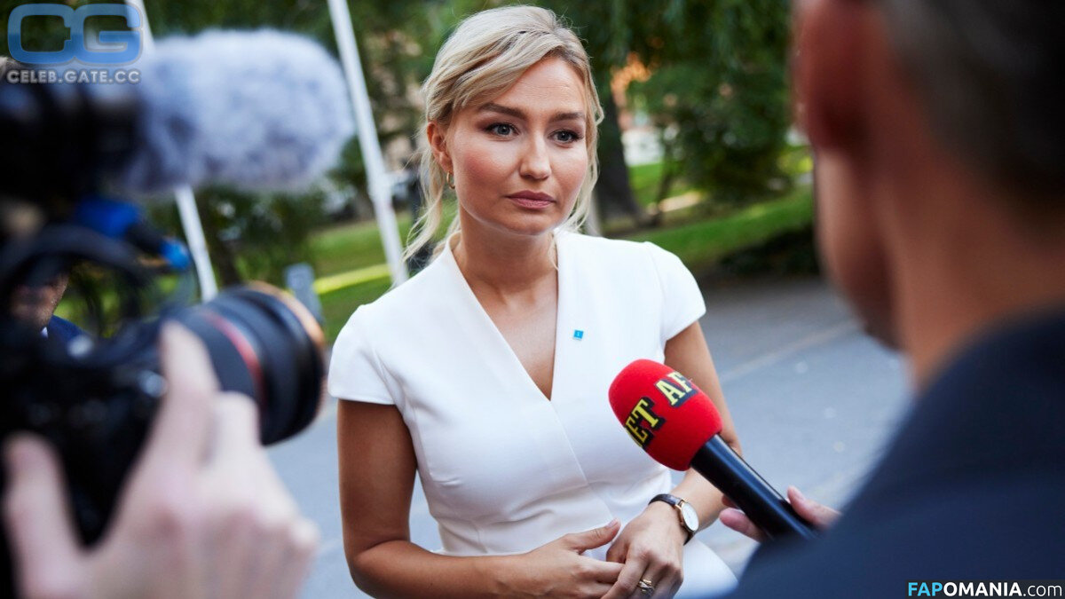 Ebba Busch Nud OnlyFans  Fotografie scursă #2