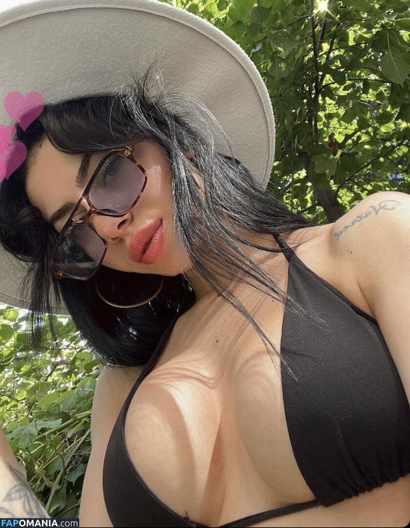 Edibe Bereket / Madamelyax Nud OnlyFans  Fotografie scursă #1