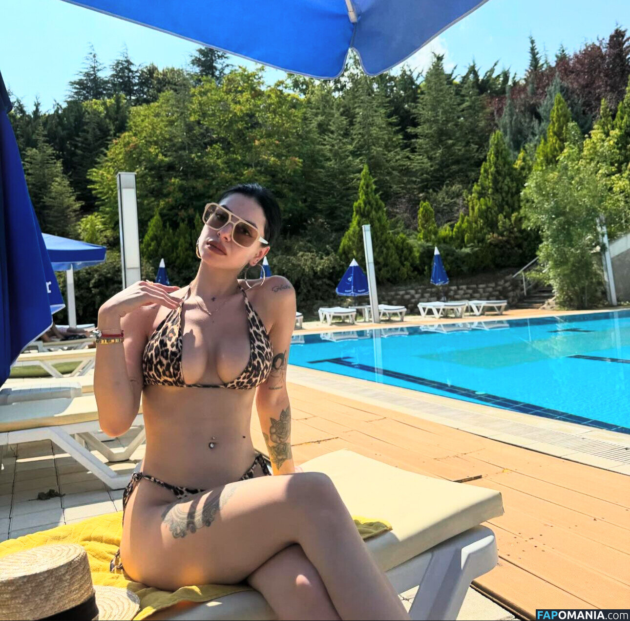 Edibe Bereket / Madamelyax Nud OnlyFans  Fotografie scursă #7